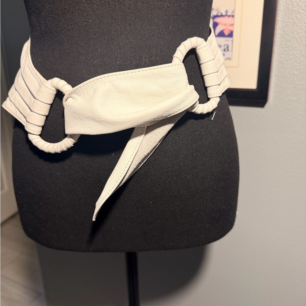 Streets Ahead White Leather Wrap Belt 42"